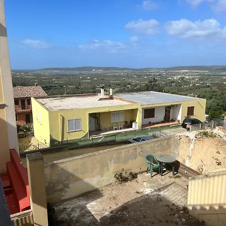 Su Nuraghe Konukevi SantʼAnna Arresi