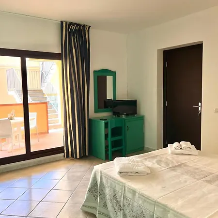 Su Nuraghe 3* SantʼAnna Arresi