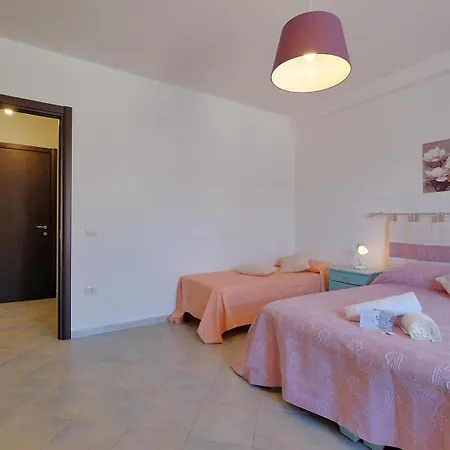 Konukevi Su Nuraghe 3*